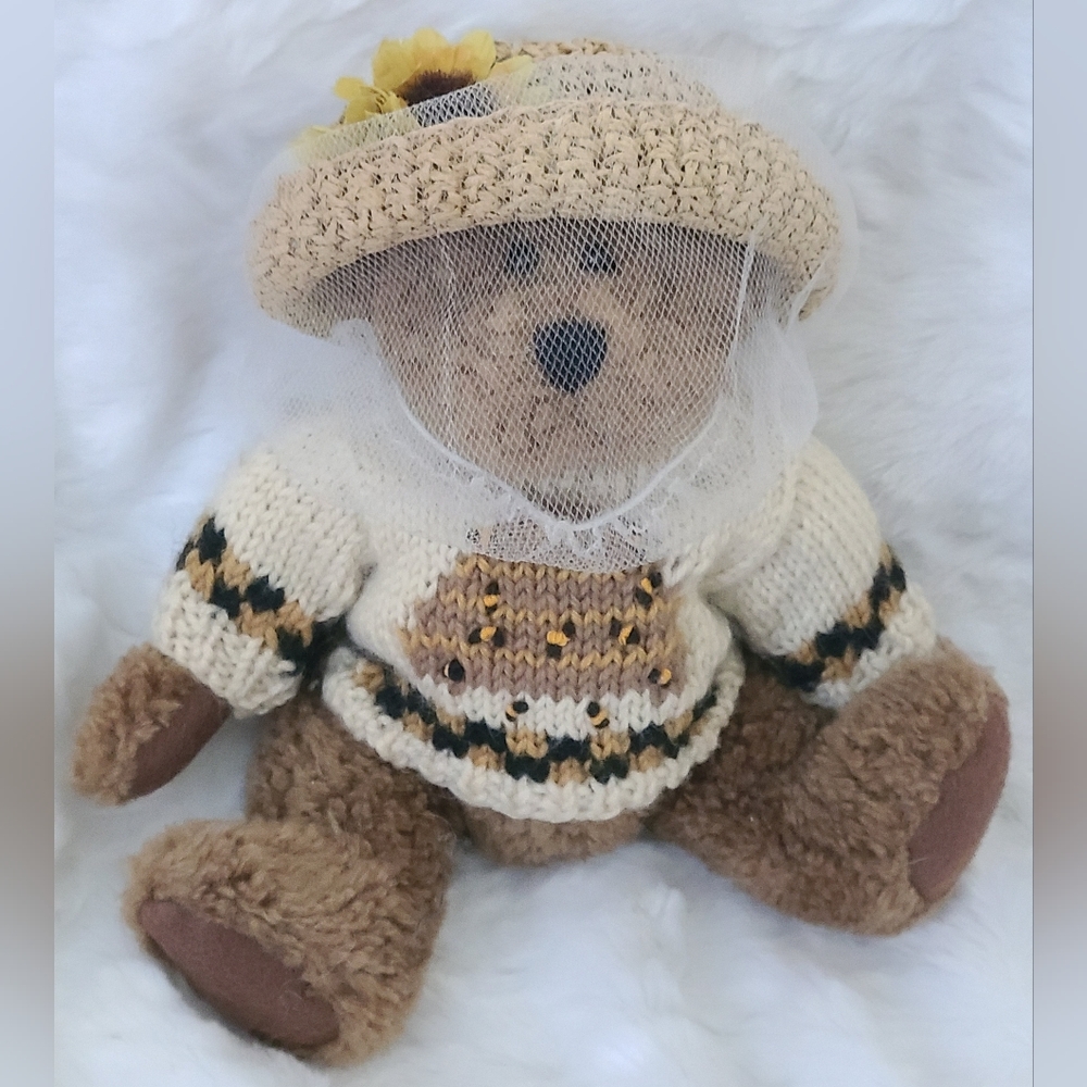 NWT- Boyd’s Bears 🐝 Huney B. Keeper Bear